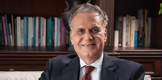 Politólogo Nelson Espinal Báez: “EE.UU. debe regular el uso y porte de  armas de fuego con urgencia”