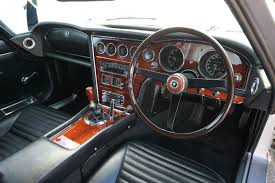 2台のtoyota 2000gt ビンゴスポーツ 希少車 絶版車 高級車の販売 買取 トヨタ2000gt レトロカー トヨタ