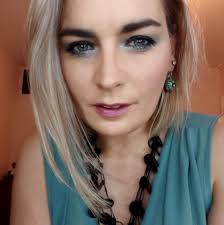 What brand is Captain Pike's apron?