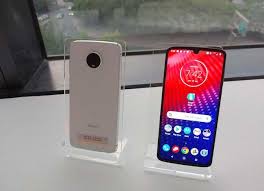 If you'd rather not use the fingerprint scanner, face unlock works quicker, although it is less secure. Motorola Moto Z4 Official As Second Verizon Powered 5g Smartphone Techiesupreme