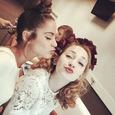Imagen De Violetta Mercedes Lambre And Martina Stoessel Martina Stoessel Celebs Celebrities