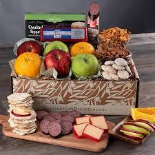 Market baskets are filled with the freshest produce available at the time of purchase pictures do not otherwise, a basket will be built using the freshest produce with an emphasis on local products. Farmers Market Gift Box By Gourmetgiftbaskets Com