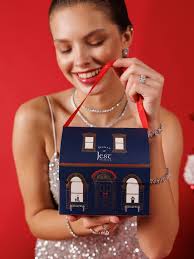 Senin harfin, senin hikayen…⭐️ Ürün Kodu:AP0011486 #BaşHarfiSen  #pırlantalıharfkolye #jestdiamond #abidinkuyumculuk