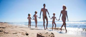 Rezervasyon yaparken özel i̇stekler kutusunu kullanabilir veya onayınızda belirtilen iletişim bilgileriyle birlikte doğrudan tesise ulaşabilirsiniz. France 4 Naturisme Passer Des Vacances Naturistes En Charente Maritime Entrenoussoitdit