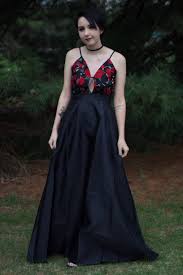 Short Hairstyles For Prom Red And Black Prom Dress With Flowers Fatal Attraction From Fashion No Prom Looks Black Prom Dress Prom Hairstyles For Short Hair