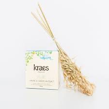 Not only can dead sea salts hydrate the skin, it can actually improve frustrating skin conditions like eczema and psoriasis. Kraes Baby Bath Oat Dead Sea Salt 600 Gr