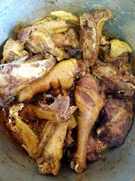 Keep checking and stirring to ensure the kienyeji chicken does not dry up and burn. Kaluhi S Kitchen On Twitter Now My Chicken Is Boiled Very Tender Slight Char Now I Stew It