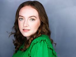 Laura Mckenna's Instagram, Twitter & Facebook