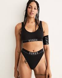 Professional australian basketball player best recognized for playing with the chinese team the zhejiang golden bulls and with the australian women's national. Elizabeth Cambage On Twitter Bondsaus Getrealwithbonds Retrorib
