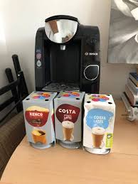 It has a removable tray that you can use to brew directly to a larger mug or travel mug. Keurig Vs Tassimo Which Coffee Maker Is Better