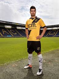 nɑk breːˈdaː), often simply known as nac, is a dutch professional football club, based in breda, netherlands. Nac Breda Thuisshirt 2016 2017 Voetbalshirts Com