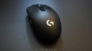 In spite of that this mouse has a slight contour to it and also its side switches are on the left side, it's still fairly much more notably, the software allowed me to personalize dpi setups to my liking. Logitech G305 Review A Lightspeed Gaming Mouse For The Mainstream Slashgear