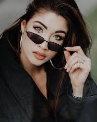 Jeśli korzystasz z nawigacji gps możesz użyć współrzędnych geograficznych. Zaklina Ta Dinh Explore Tumblr Posts And Blogs Tumgir