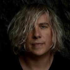 Henry Neubert's Instagram, Twitter & Facebook