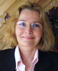 Lynn Farrow's Instagram, Twitter & Facebook