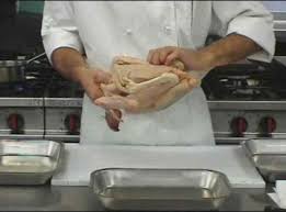 Habiller Une Volaille Exemple Habiller Un Poulet Webtv Hotellerie Restauration Et Metiers De L Alimentation