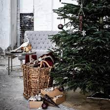 Grundsätzlich dürfen sie natürlich selbst entscheiden, ab wann sie ihr zuhause mit weihnachtsdeko schmücken möchten. Weihnachtsbaum Schmucken Tipps Ideen Living At Home