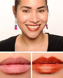 Adapun, warna lipstik yang sebaiknya anda hindari adalah cokelat muda karena bisa memberikan kesan pucat pada wajah. 5 Warna Lipstik Terbaik Untuk Kulit Sawo Matang Portal Wanita Muda