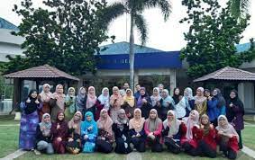 Fakulti tersebut adalah fakulti kepimpinan dan pengurusan, fakulti sains dan teknologi, fakulti ekonomi dan muamalat, fakulti pengajian quran dan sunnah dan fakulti perubatan dan sains kesihatan, ujarnya. Fem Usim