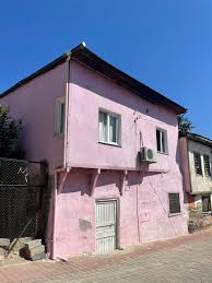 Barış Mançonun Kozan'da küçük yaşlarda yaşadığı ev..Restore edilip eşya ve  kıyafetlerle turizme kazandırılsa çok iyi olmaz mı ?? (Youtube Otağ TV ye  bakarsanız.. Çocukları da evi gezdiler..)