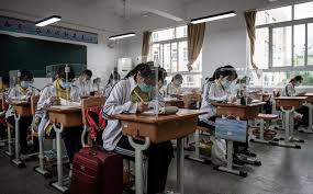 Las clases presenciales en la ciudad de méxico se reanudarán el 7 de junio, en todas las escuelas capitalinas que así lo deseen, tras más de un año de. Coronavirus En Wuhan Regresan A Clases Presenciales Pese A Covid 19