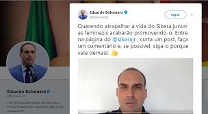 Fenômeno nas redes sociais, sikêra júnior convidou nosso corpo editorial para acompanhar, de dentro do estúdio, a transmissão dos programas 'alerta nacional' num dado momento da entrevista, ao ser questionado sobre a avaliação que faz do primeiro ano do governo bolsonaro, sikêra declarou Filho De Bolsonaro Eduardo Sai Em Defesa De Sikera Jr As Feminazis O Promoveram Ainda Mais Veja Video Polemica Paraiba Polemica Paraiba