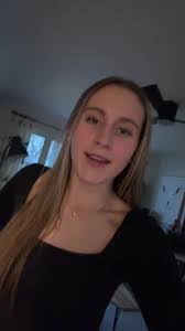 Erin Enright's Instagram, Twitter & Facebook