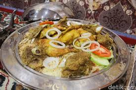 Jun 27, 2021 · 7 restoran khas timur tengah di surabaya, ada al hamra resep acar timun matang, cocok untuk pendamping nasi kebuli cara membuat nasi kebuli kambing pakai rice cooker Al Kabsa Nasi Mandhi Dan Nasi Kabsa Rasa Autentik Timur Tengah