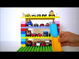 Familie spielen mit diesem einfach zu bauenden, dreistöckigen haus mit küche, badezimmer, waschbecken, schlafzimmer, kinderzimmer und dachterrasse sowie. Kids Building Blocks Toys Lego Duplo Parking Building Construction Youtube