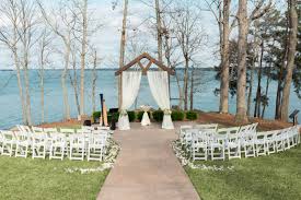 Simple Decor Is All You Need When You Have The Beauty Of The Lake As Your Wedding Day Background Scenic Wedding Venues Scenic Wedding Georgia Wedding Venues
