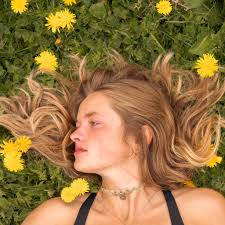 Hi Greeley, 👋 Local photographer here!! As the year comes to an end, I  want to offer $100 mini sessions through December!!🎄🎀🎁 These mini  sessions are 25 minutes long and include 15