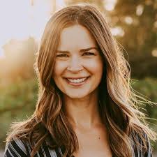 Mom Mentor: What Other Moms Never Told Me: Schlesinger, Sabrina, Miller,  Melissa, Wood, Sarah, Hwang, Diane, Hamel, Lisa, Blue, Chris, Ihrig,  Rhonda, Zumwalt, Kami, Stone, Christi, Baptiste, Kyleen: 9781735168807:  Amazon.com: Books