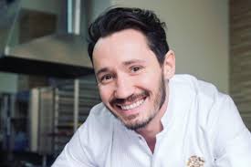 La femme la plus grande du monde. Qui Est Cedric Grolet Elu Meilleur Patissier Du Monde