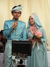 Tempahan pakej pelamin, make up dan tempahan baju pengantin. Wawa Syaida