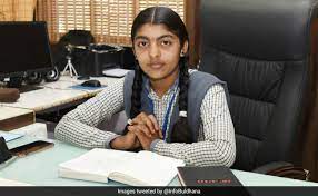 Erotumme nopeuden, joustavuuden ja ystävällisyyden avulla. Women S Day 2020 Schoolgirl Becomes Collector For A Day In Maharashtra