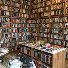 5 Bookstores In Chicago To Visit On Small Business Saturday Book Review Hasty Book List Chicago Shopping Small Business Saturday Chicago