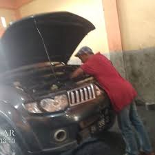 Saya sudah berkecimpung di dunia salon mobil sudah sekitar 4 tahun. Mekanik Mobil Panggilan Pekanbaru Portal Bisnis Riau Indonesia Berita Ukm Direktori Ukm Indonesia Bisnis Ukm Riau Portal Berita Riau Bisnis Riau Bisnis Pekanbaru Media
