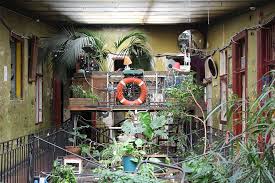 Cultuur boedapest staat bekend om zijn: De 5 Leukste Ruinebars In Boedapest Hongarije Travelgirls Nl