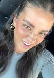 How It Feels to Look into Hazel Eyes Tradução