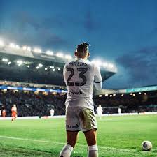 Footballer at @leedsunited and @england ⚽️ represented by palm sports management #palmsportsmanagement www.facebook.com/officialkalvinphillips. Kalvin Phillips Yorkshire Pirlo Kalvin Phillips Im Portrat Cavanis Friseur