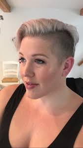 New Salon Makes (Beach) Waves