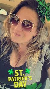 Earlene Boles's Instagram, Twitter & Facebook