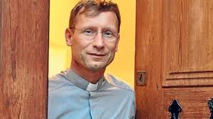 Stabwechsel im Pfarrbüro Santa Cruz