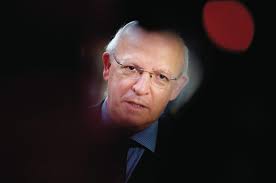 Santos Silva perde mandato pelo círculo Fora da Europa para o Chega