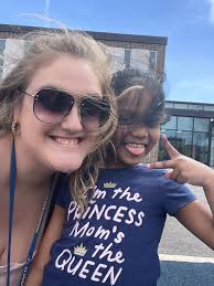 Amanda Freeze (@freezesfirsties)