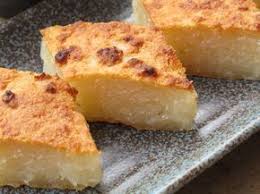 Du Gateau Au Manioc Au Bon Gout De Coco Et Au Parfum De Secret Manioc Recette Desserts Indiens Recettes Farine De Manioc