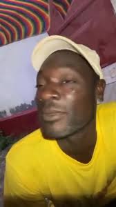 Li priye pou mwen tèlman li kontan