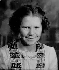 Boedeker Project: I had 3 ex Bowie Jackrabbits, Nancy Blackmon, Dianne  Randolph & Kay Daniels, visit us at the Boedeker house today. It was  wonderful reminiscing & visiting with these ladies. I