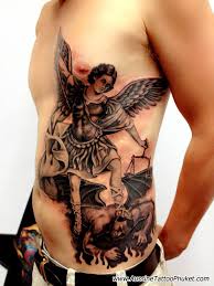 Dentro de la religión existen las personas que son devotas a los ángeles y santos. Pin De Dean George En Tattoo Tatuajes Arcangel Tattoo Mangas Tatuajes