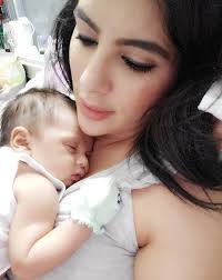 Divyanka tripathi, also known by her married name divyanka tripathi dahiya 2 (born on 14 december 1984), 1 is an indian actress who works in the hindi television industry. Mansi Sharma Shares First Picture Of Her Baby Boy Hredaan Yuvraaj Hans